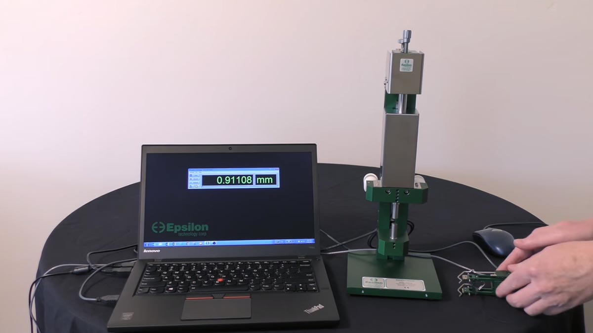 video of Model 3590VHR - extensometer calibrators 