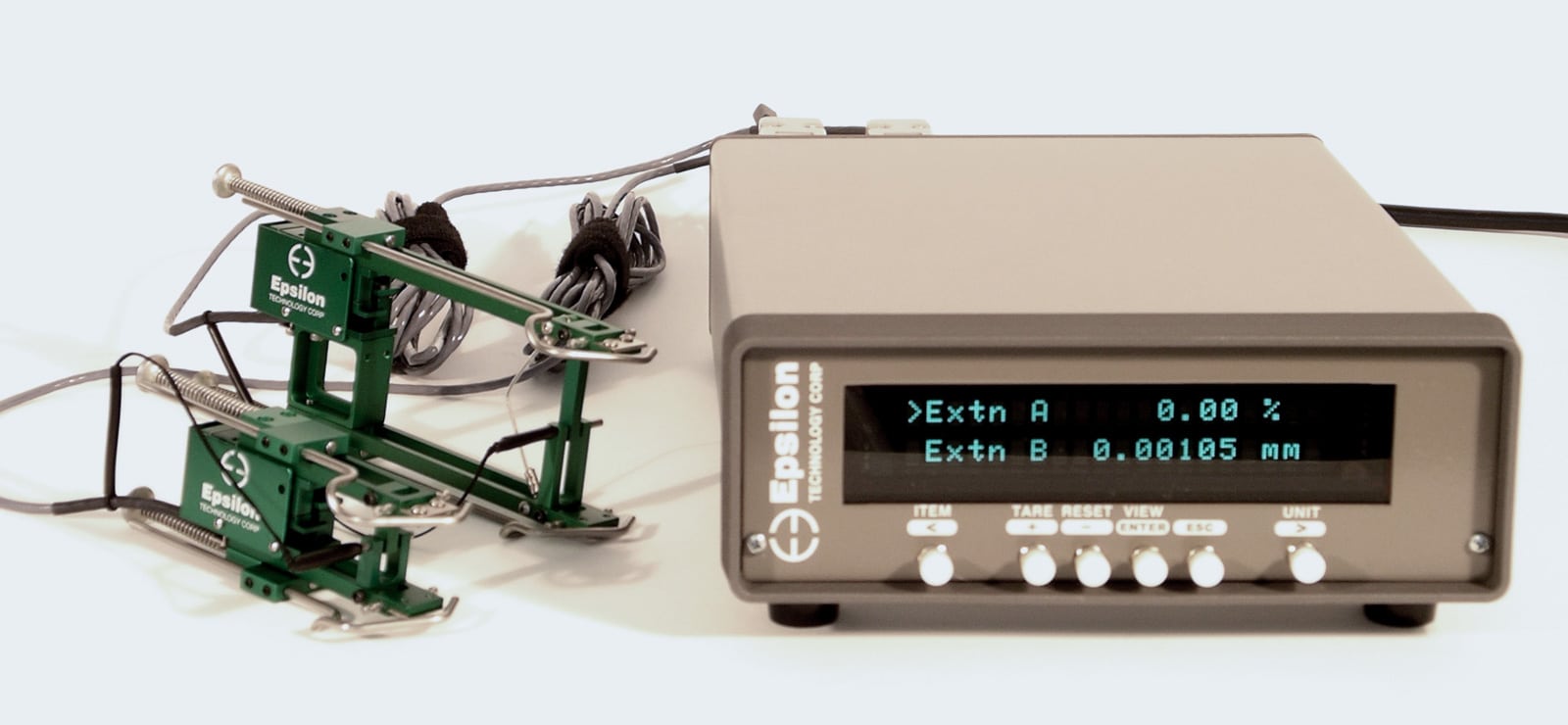 2channel_digital_strain_meterextensometer_signal_conditioner_and_readoutModel_DSMPlus_with