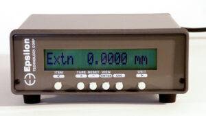 extensometer_digital_strain_meter-signal_conditioner_and_readout-Model_DSM-Plus-overview