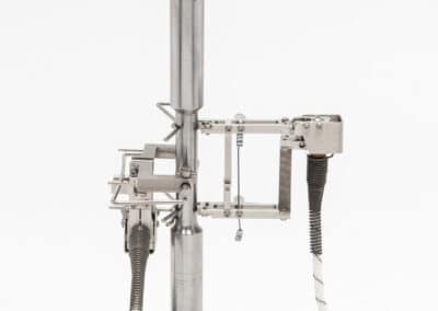 transverse_and_axial_extensometers_for_elevated_temperature_Poissons_ratio-Model_7675_and_Model_7642-side_view