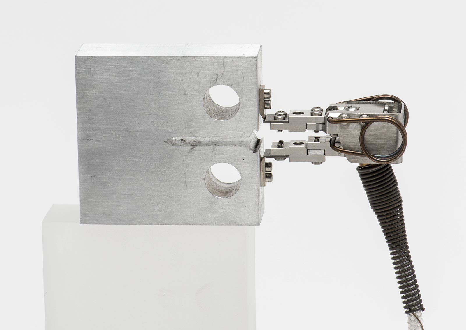 High Temperature Clip-On Gages (700 °C) - Model 7641