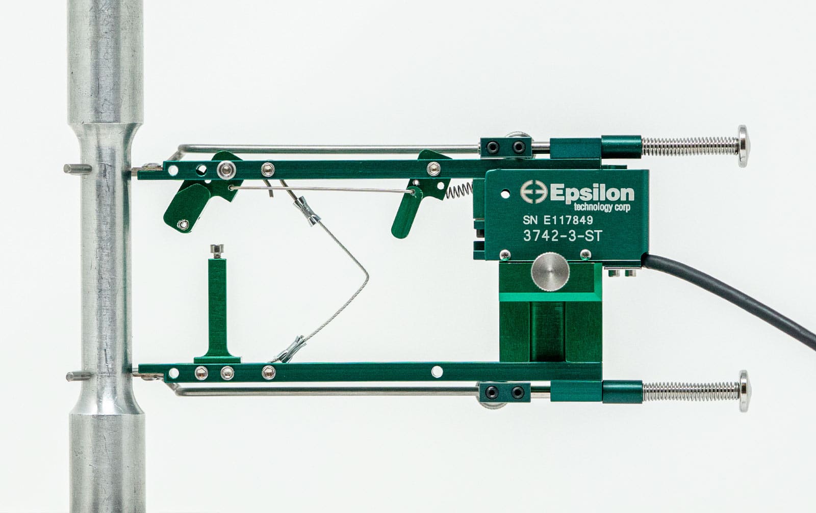 automatic_gauge_length_extensometer-Model_3742 Model 3742 Featured