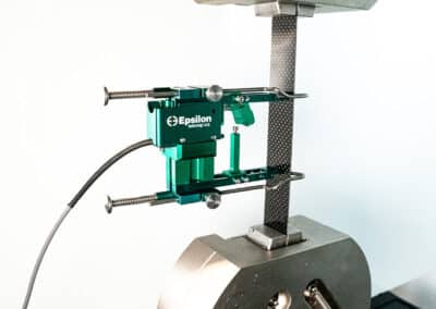 Automatic gauge length extensometer with +12.5mm MR Model 3742